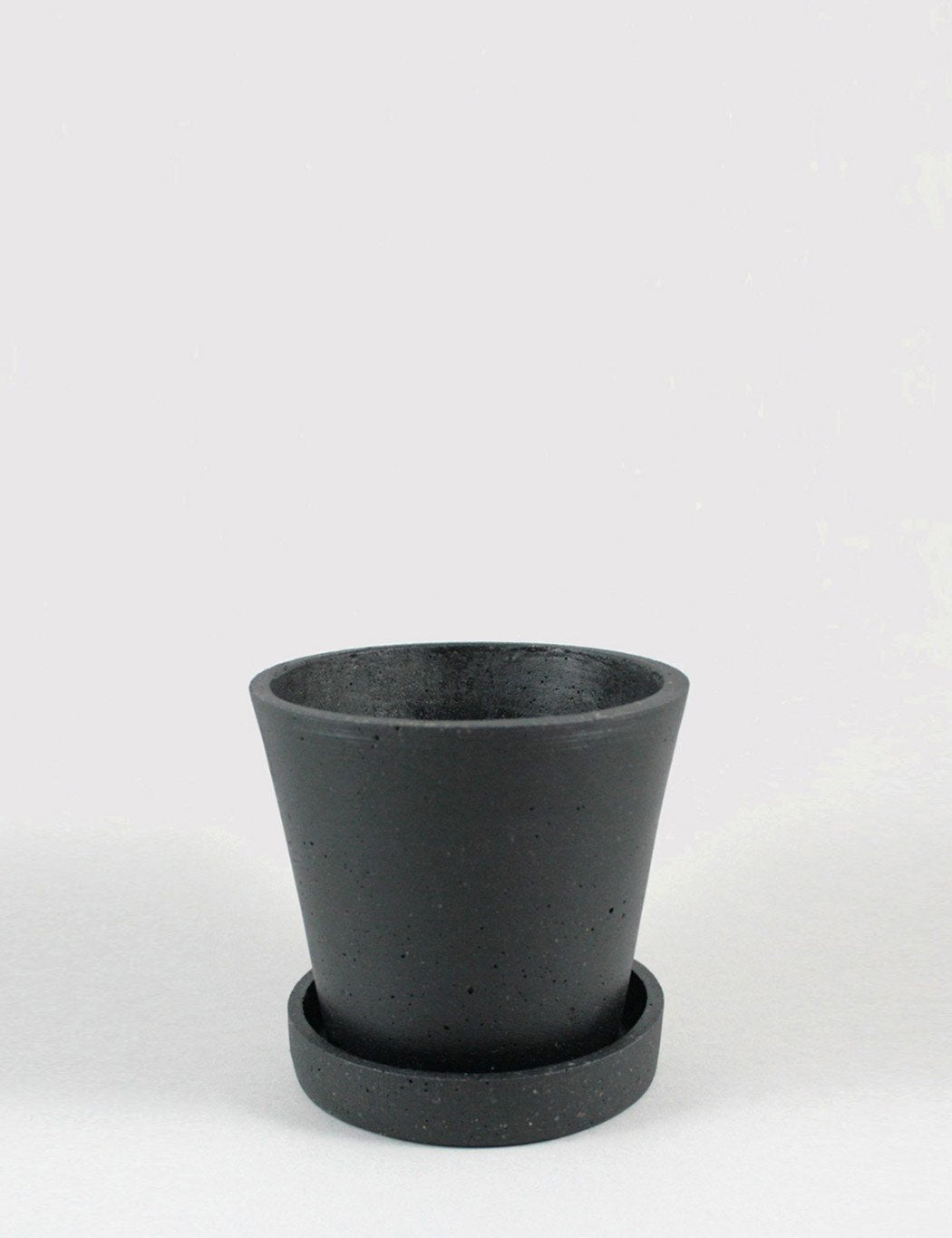 Flowerpot with Saucer - #color_black